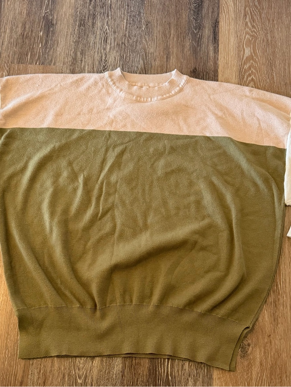 Color Block Sweater - Picture 4 of 7